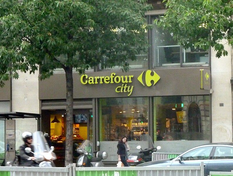 File:Carrefour City Paris.jpg