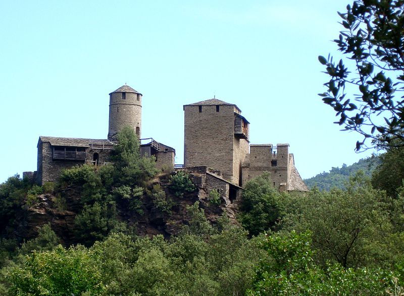 File:Chateau calberte (cropped).JPG