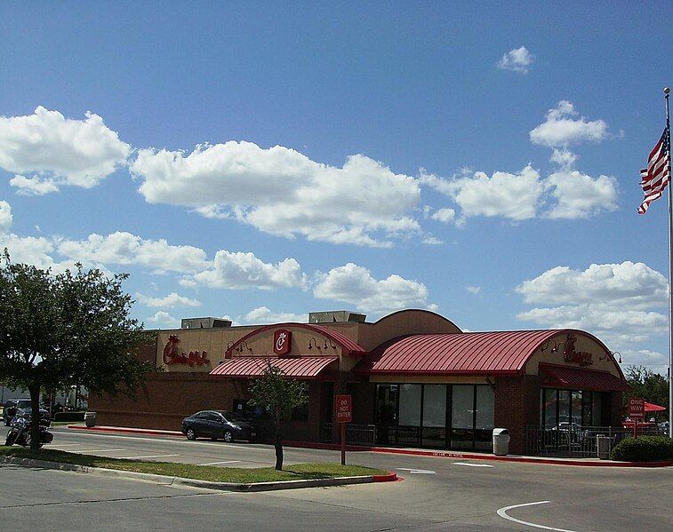 File:Chick-Fil-A -Laredo.jpg