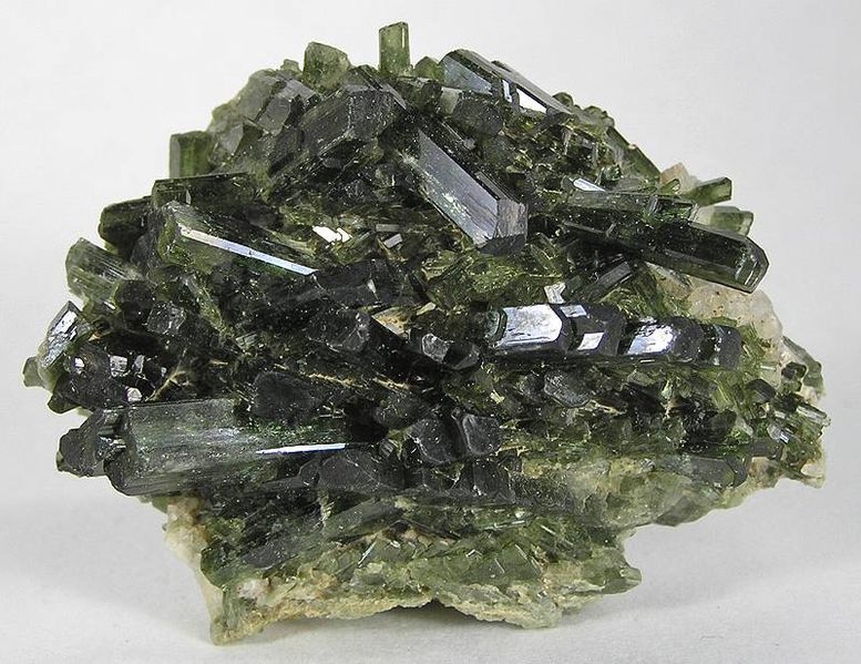 File:Diopside-jmix07-156a.jpg