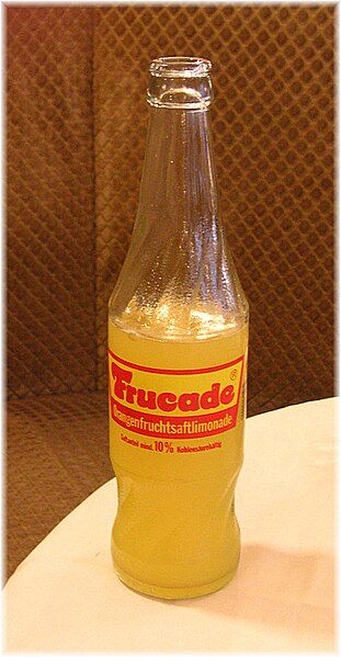 File:Frucade glass bottle.JPG