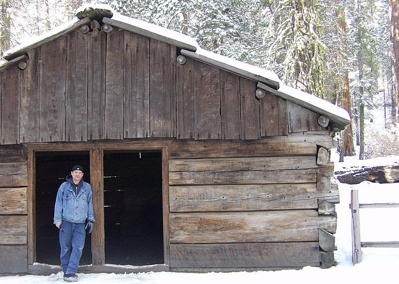 File:Gamlin Cabin.jpg