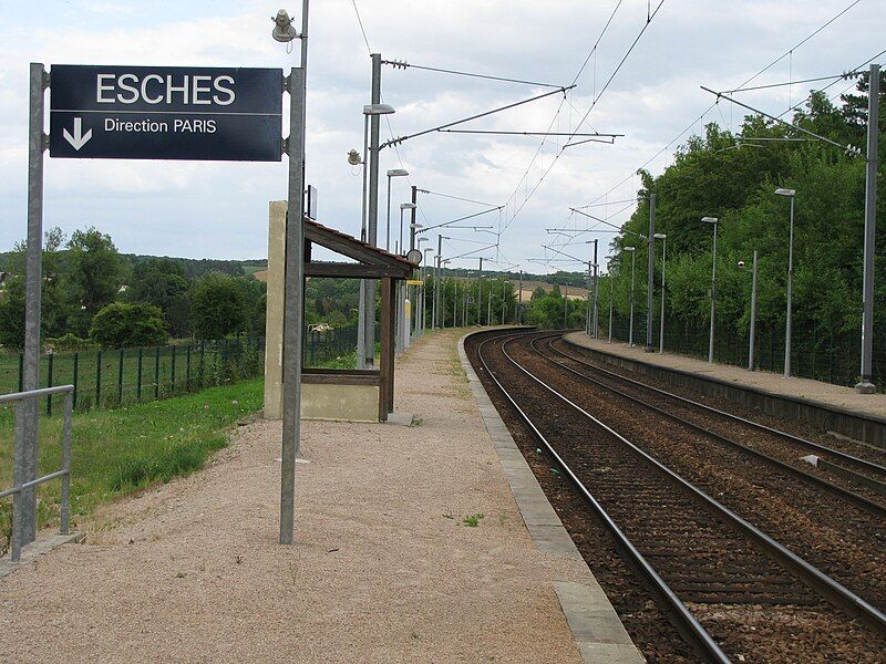 File:Gare Esches.JPG