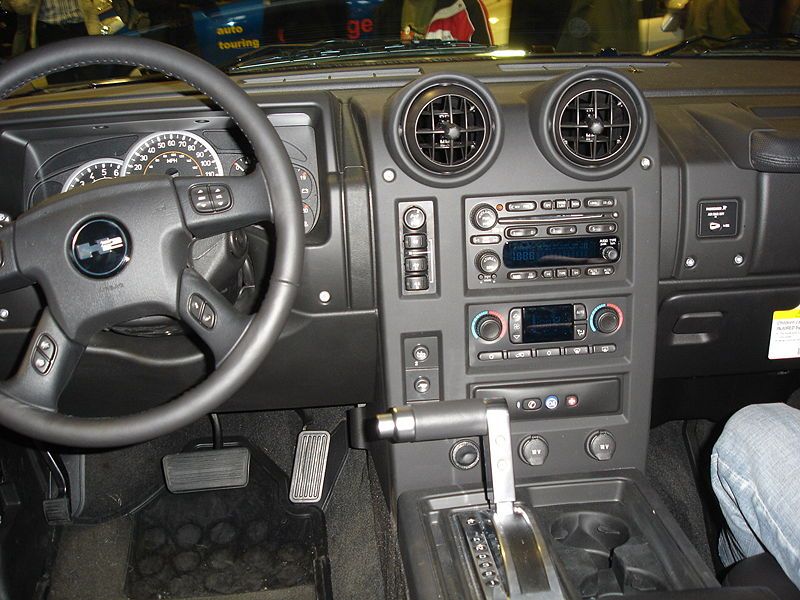 File:Hummer H2 inside.JPG