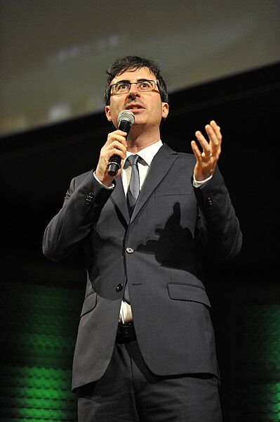 File:John Oliver 1.jpg