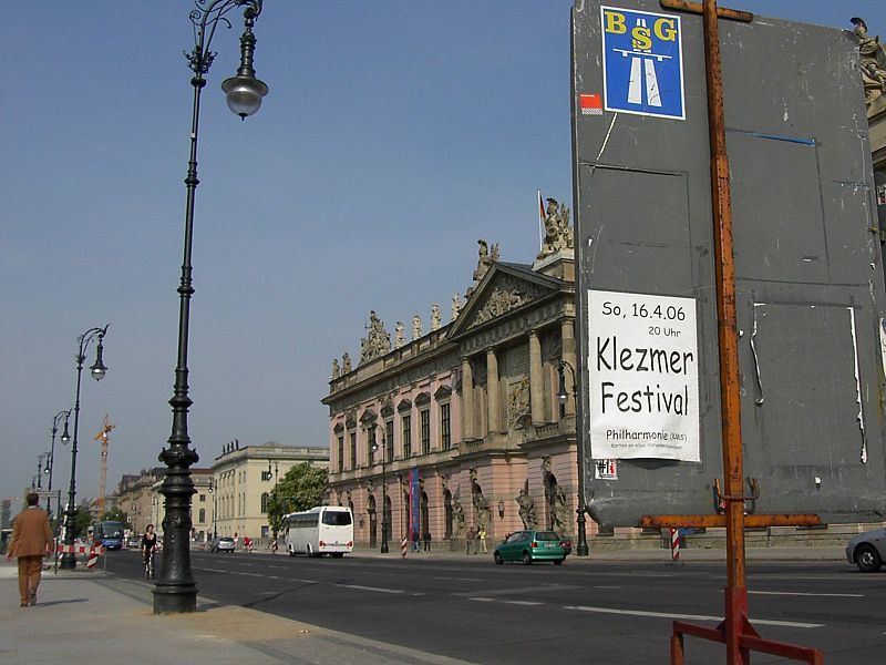 File:Klezmer in Berlin.jpg