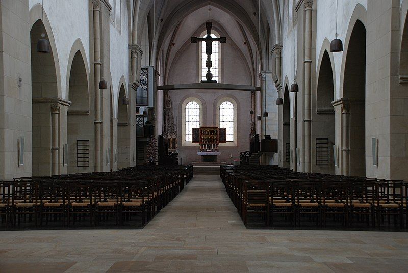 File:Loccum-Klosterkirche-innen.JPG