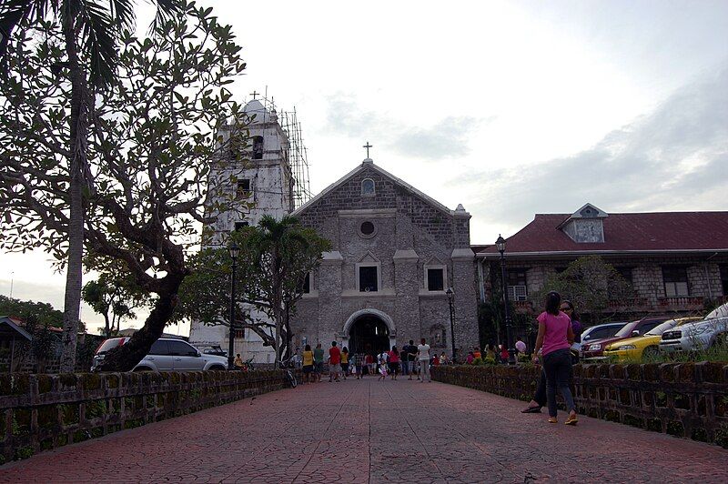 File:Maragondon Church.jpg