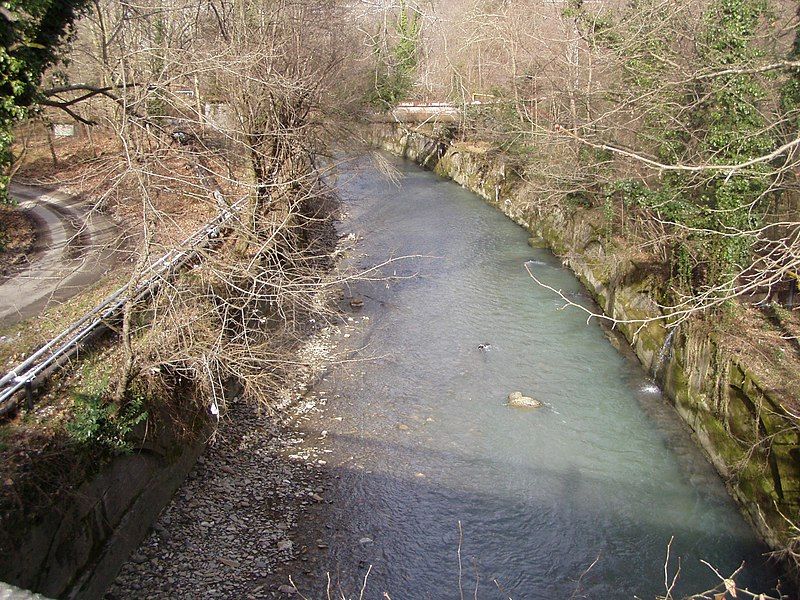 File:Matsesta river Sochi.JPG