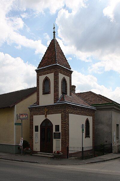 File:Oberlanzendorf Kapelle.JPG