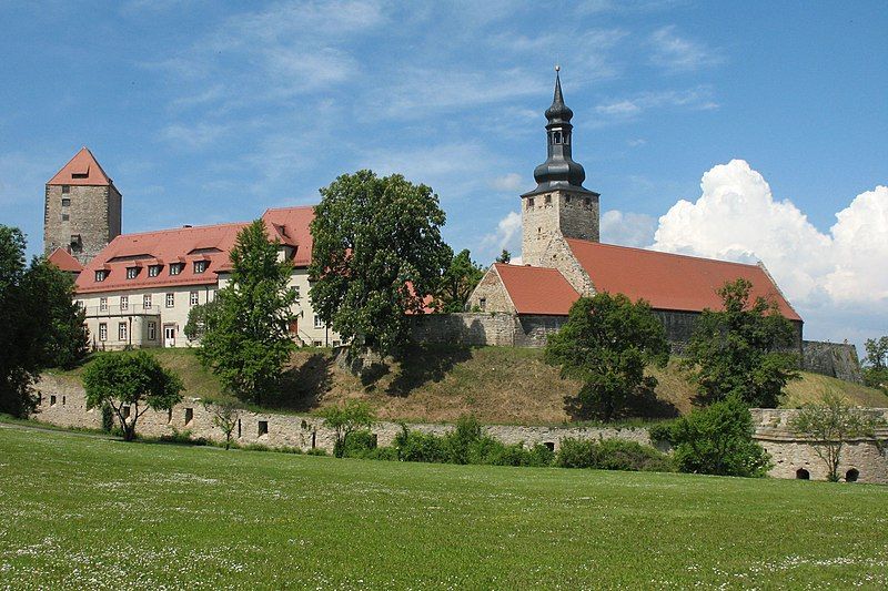 File:Querfurt castle.jpg