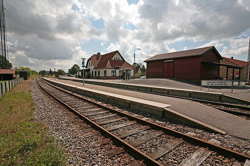 File:Stenlille Station TRS.jpg