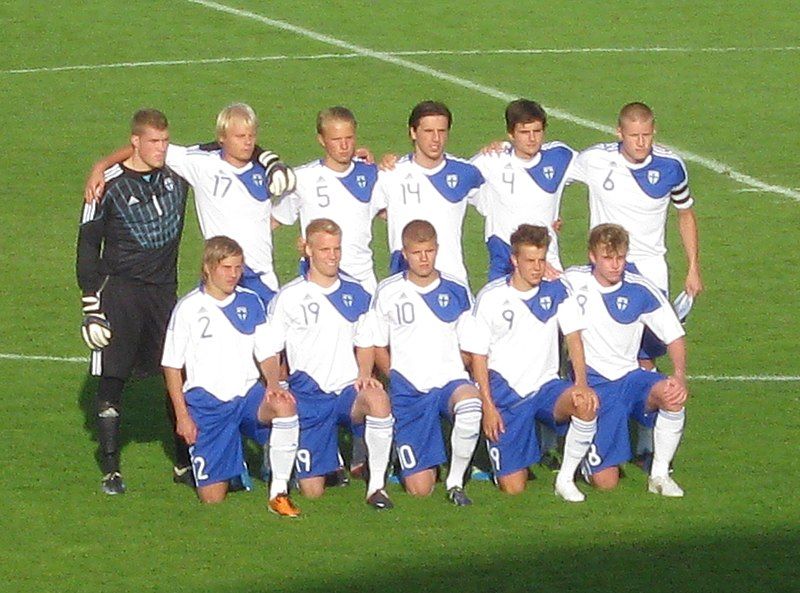 File:Suomi U21 10-8-2011.JPG