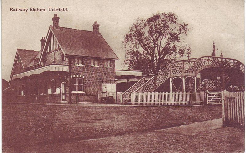 File:Uckfield railway station.JPG