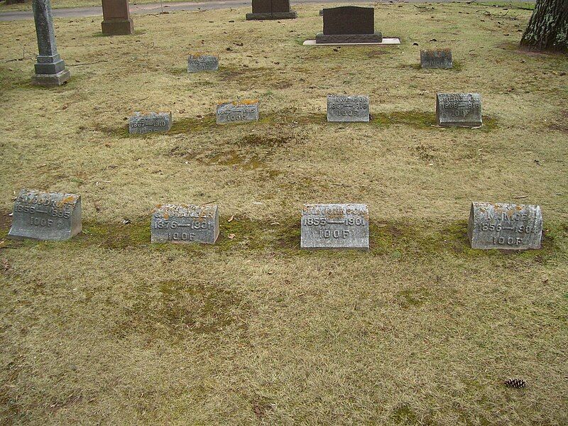 File:Ashland IOOF Cemetery.JPG