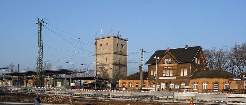 File:Bahnhof Mundenheim.jpg