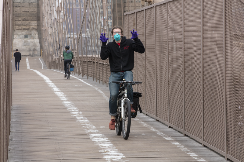 File:Biker-BrooklynBridge-2020-virus.png