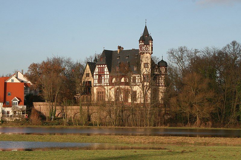 File:Buedesheim Neues Schloss.jpg