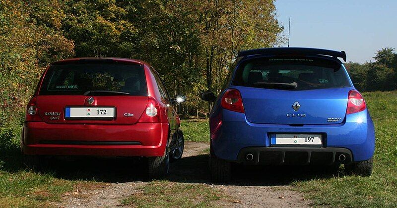 File:Clio SportII&III.JPG