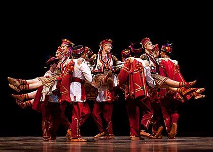 «Barvinok» senior class performance at the Northwest Folklife Festival, 2013