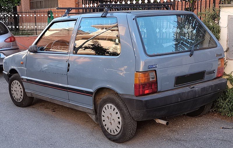 File:Fiat Uno ES.jpg