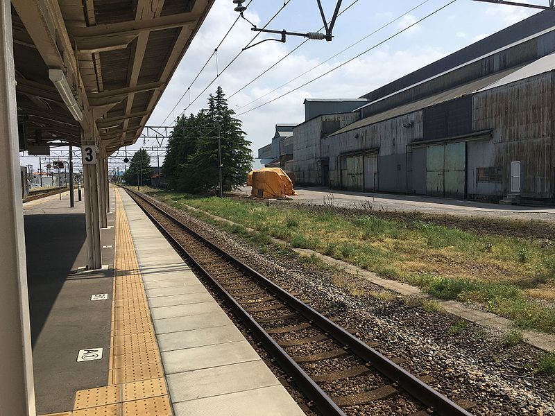 File:Fukuoka station(1).jpg