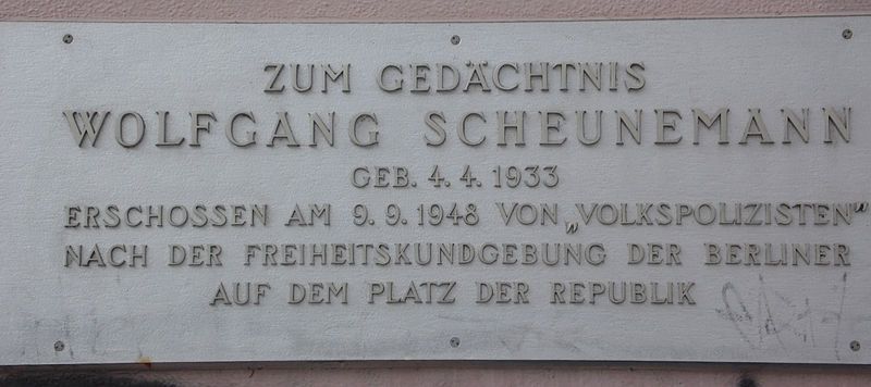 File:Gedenktafel-Wolfgang-Scheunemann.jpg