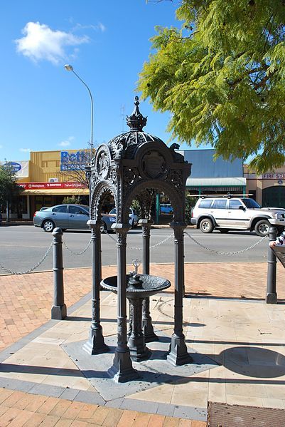 File:HayDrinkingFountain.JPG