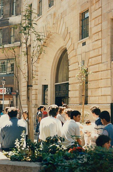 File:Main Entrance, 1985.jpg