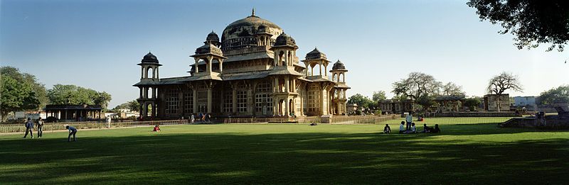 File:Mohammad gaus tomb.jpg