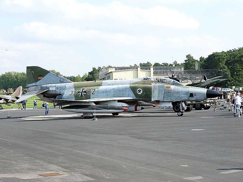 File:RF-4E Gatow1.jpg