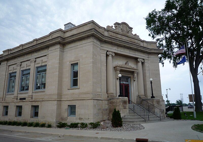 File:2009-0619-Marinette-library.jpg