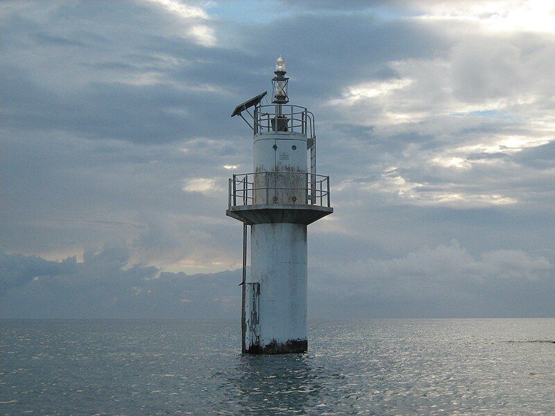 File:Bugatti Reef Light.jpg