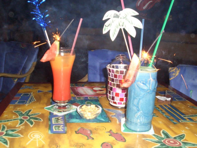 File:Cocktails 03.jpg