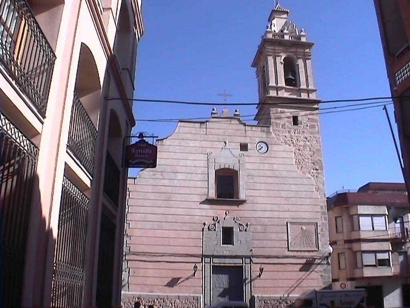 File:IglesiaStAna.jpg