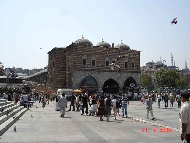 File:Istanbul Misir carsisi.JPG