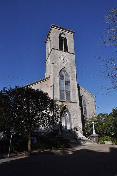 File:KingstonNY SecondReformedDutchChurch.jpg