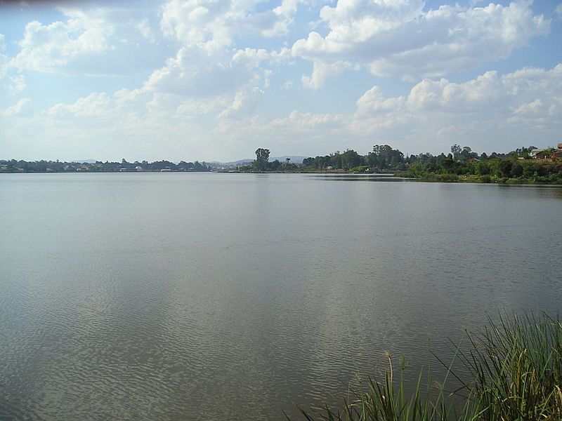 File:Lac Mamamba.JPG