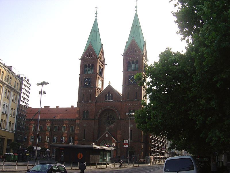 File:MB church 1.JPG