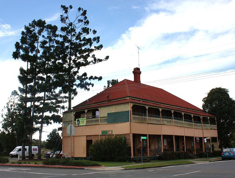 File:Marburg Hotel, Queensland.jpg