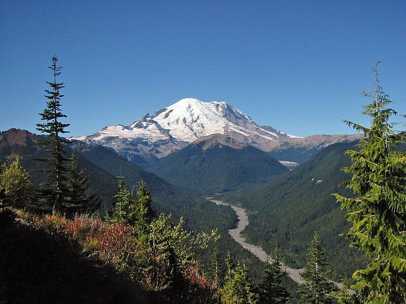 File:Mount Rainier 7437.JPG