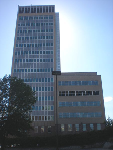 File:NorthernNaturalGasBuildingOmaha 2010.jpg