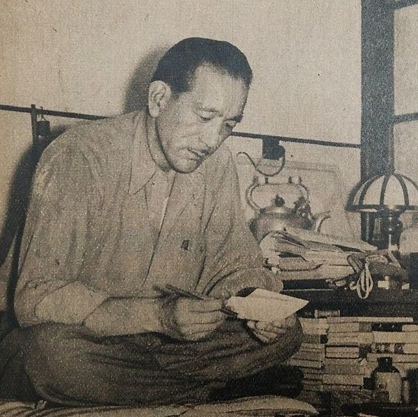 File:Ozu Yasujiro.jpg