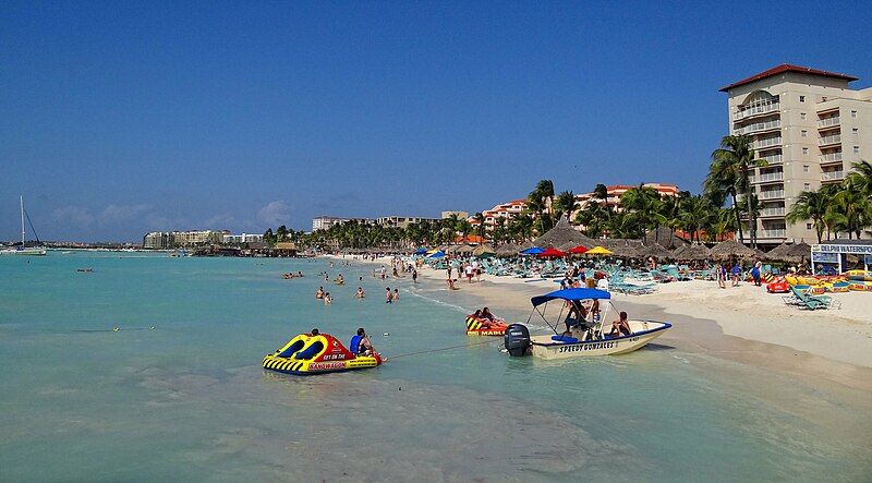 File:Palm-Beach-Aruba-2013.JPG