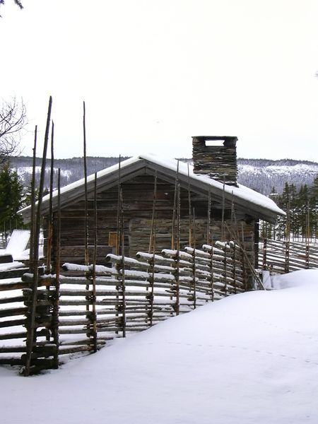 File:Schwedisches Holzhaus01.JPG