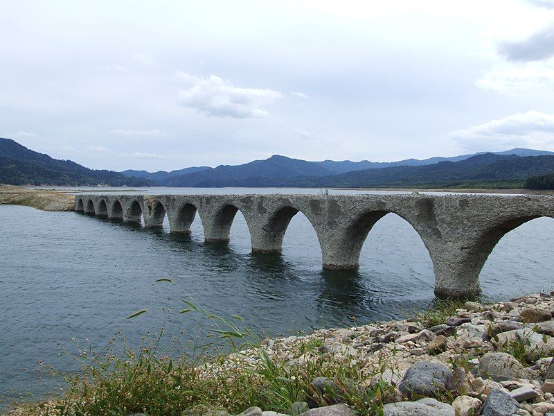 File:Taushubetsu-kyoryo bridge-1.JPG