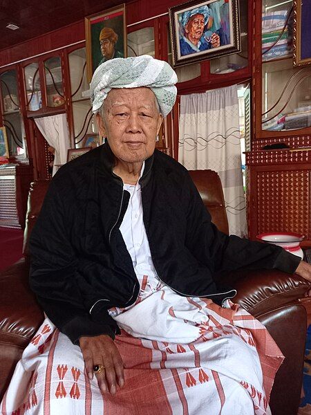 File:Aung Kham Hti.jpg