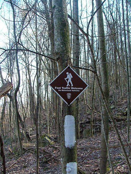 File:Cumberland trail sign.jpg