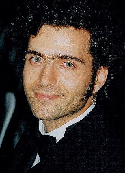 File:Dweezil Zappa 1996.jpg