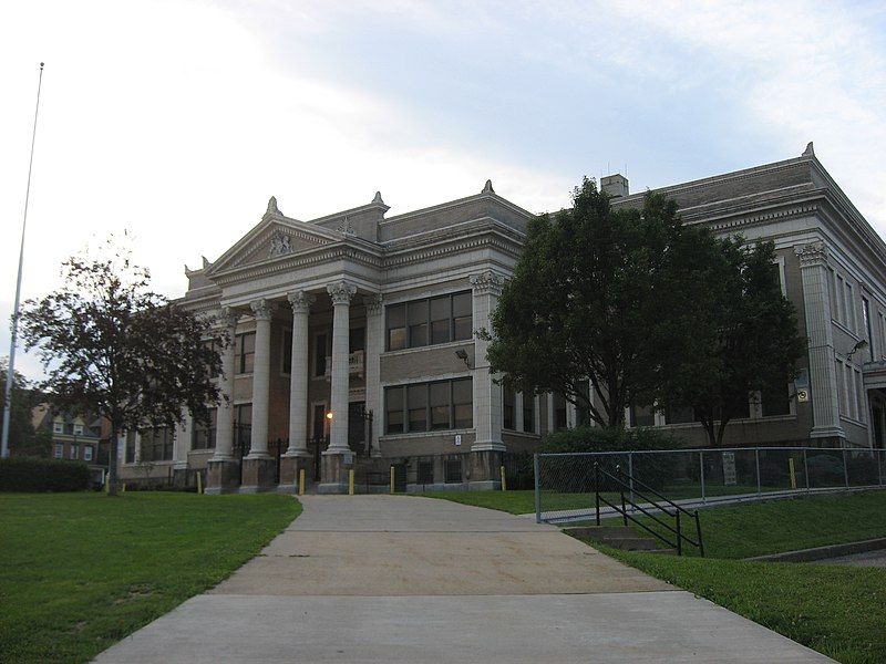 File:Friendship Elementary School.jpg